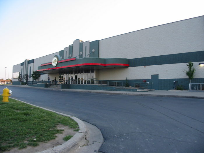 MJR Chesterfield Crossing Digital Cinema 16 - June 2002 (newer photo)